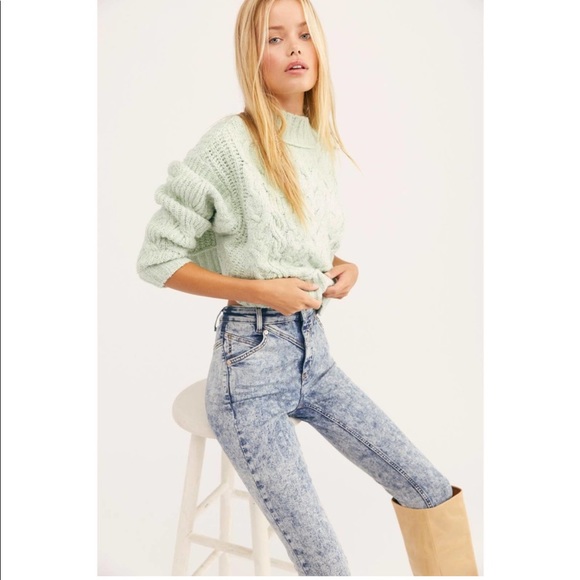 Free People Sweaters - FREE PEOPLE Merry Go Round Cable Knit Cropped Sweater in Mint Fog